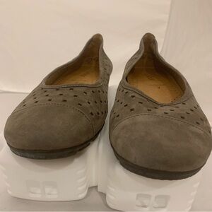 Gabor Hovercraft Suede Ballerina Cutout Taupe Leather Flats